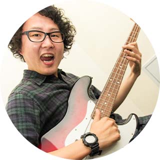 ベースの練習風景の画像